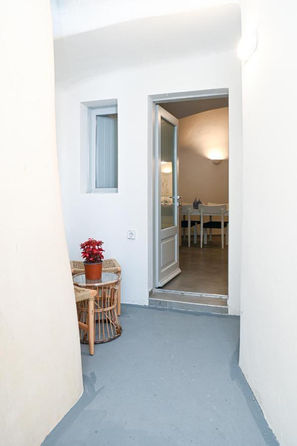 Mati Cave Apartment Karterados (Santorini)
